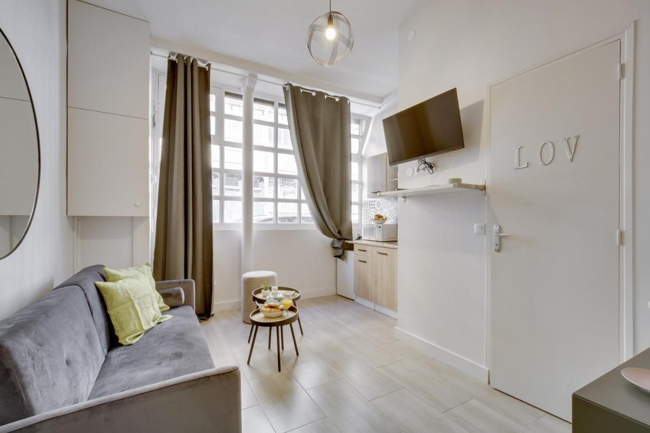شقة باريس  في Bright Charming Modern Studio By Dreamy Canal St Martin 10Eme Metro Goncourt المظهر الخارجي الصورة